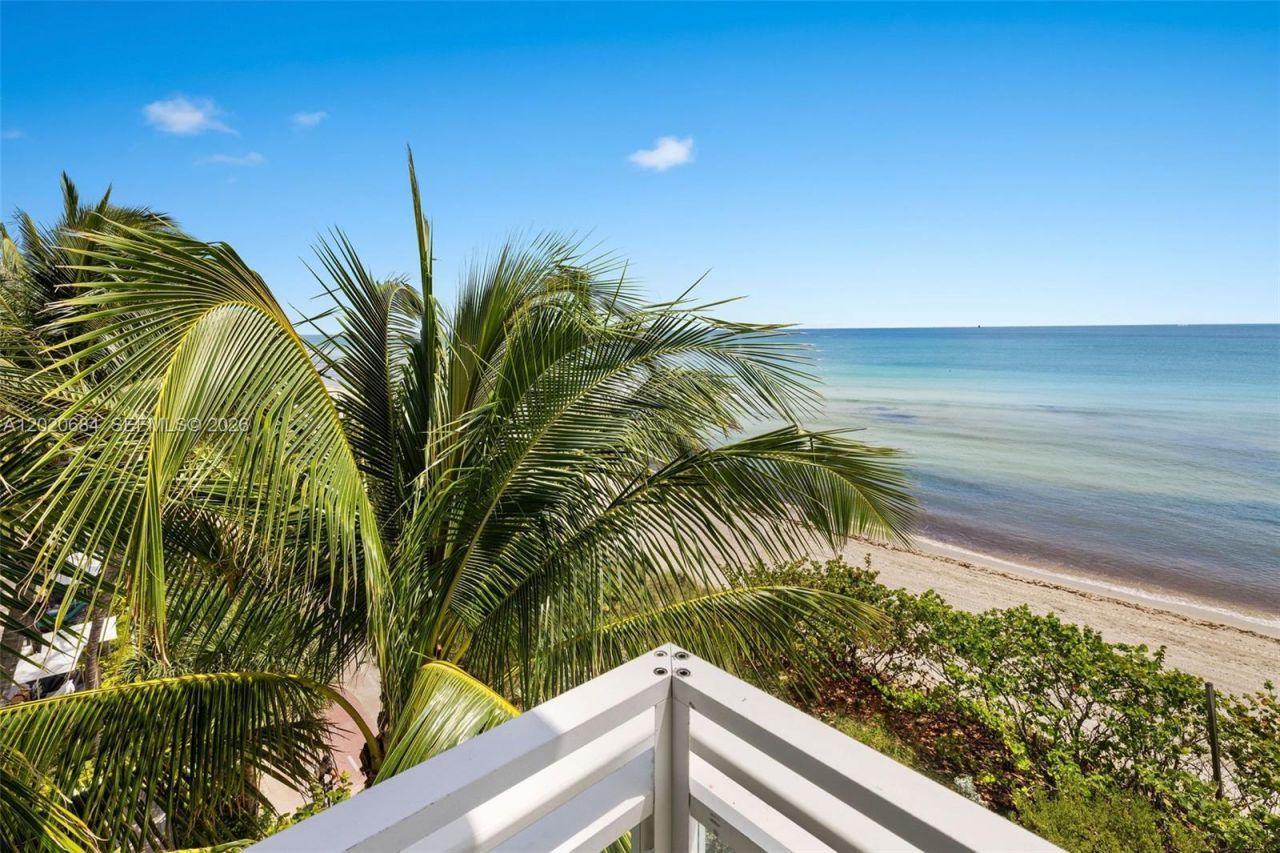6801 Collins Ave , Unit 417, Miami Beach, FL 33141 Photo
