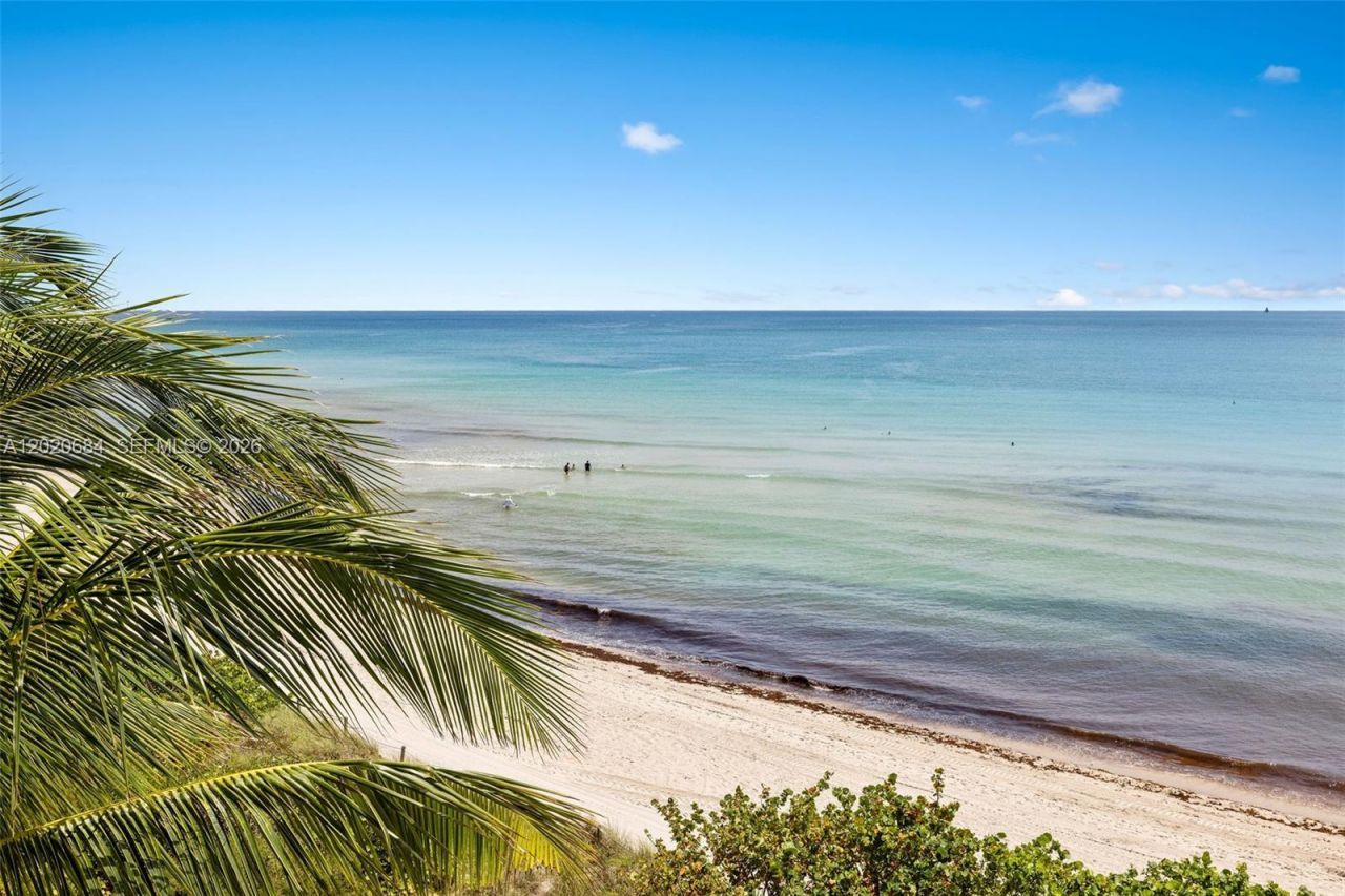 6801 Collins Ave , Unit 417, Miami Beach, FL 33141 Photo
