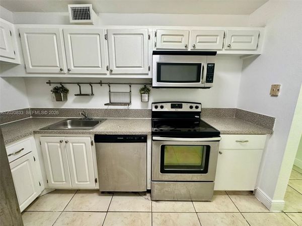 1800 Sans Souci Blvd , Unit 410, North Miami, FL 33181