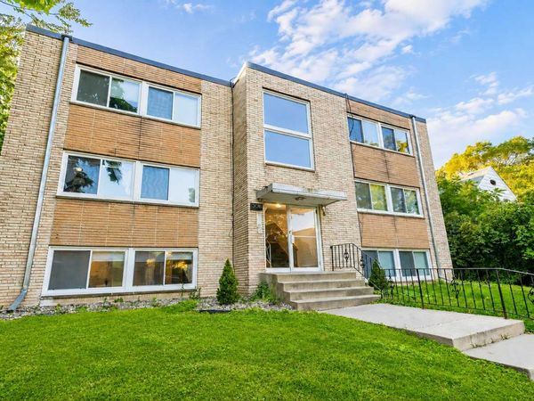 3018 30th Avenue S, Minneapolis, MN 55406