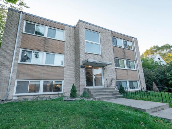 3018 30th Avenue S, Minneapolis, MN 55406