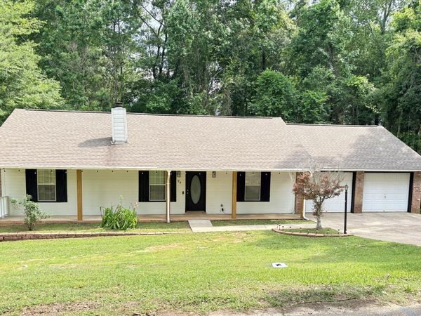 94 Deer Run, Hattiesburg, MS 39402