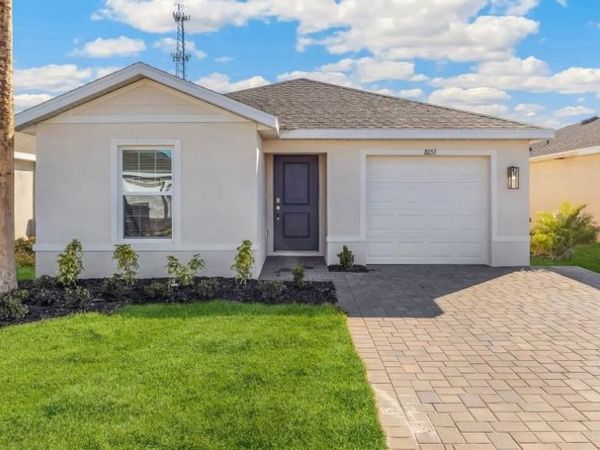 8011 CEDAR KEY WAY , LEHIGH ACRES, FL 33905