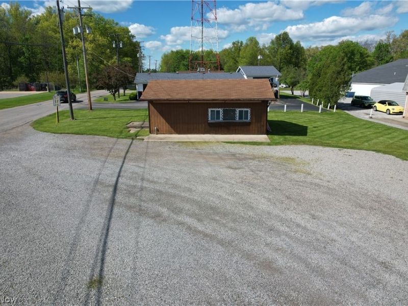 17688 Mahoning Avenue, Lake Milton, OH 44429 Photo 1