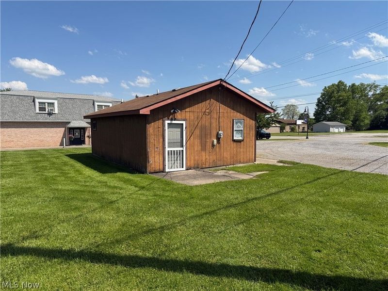17688 Mahoning Avenue, Lake Milton, OH 44429 Photo 16
