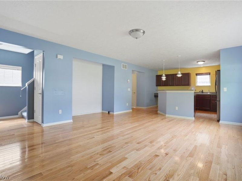 182 Elizabeth Parkway, Akron, OH 44304 Photo 3