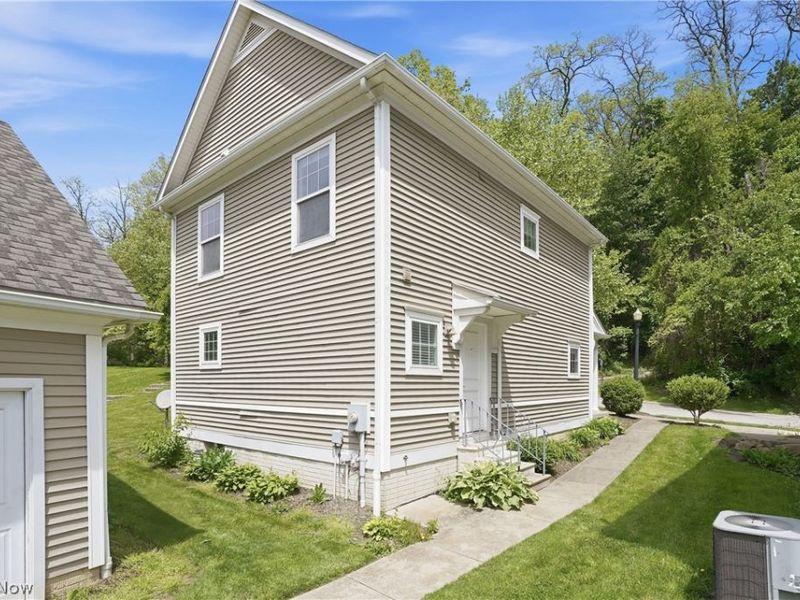 182 Elizabeth Parkway, Akron, OH 44304 Photo 35