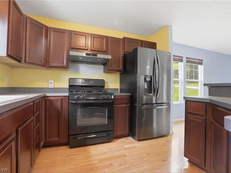 182 Elizabeth Parkway, Akron, OH 44304 Photo 8