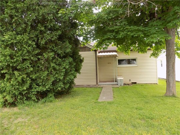 4910 Washington Avenue SE, Charleston, WV 25304