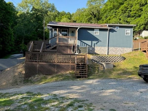 1891 Vermont Drive, Charleston, WV 25387
