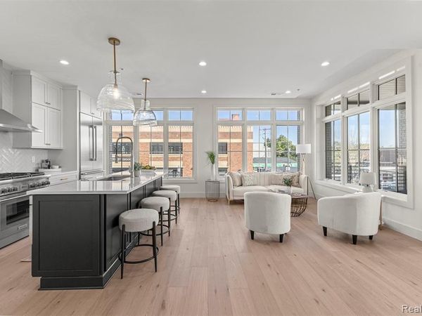 156 N Center Unit 301, Northville, MI 48167