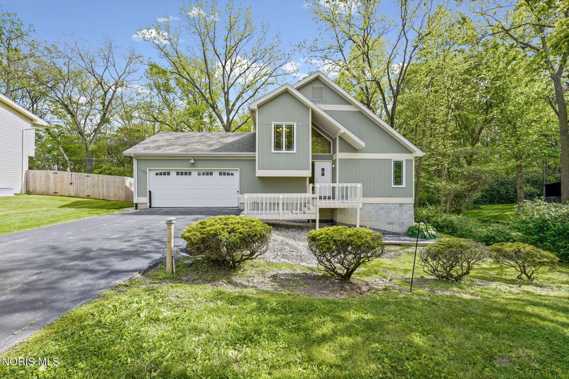 1125 Glen Meadow Drive, Findlay, OH 45840 Main Photo