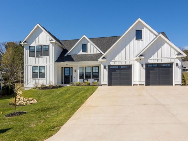 91 Vineyard Ridge Drive, Unit 13, Traverse City, MI 49686