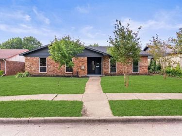 3126 Tres Logos Lane, Dallas, TX 75228