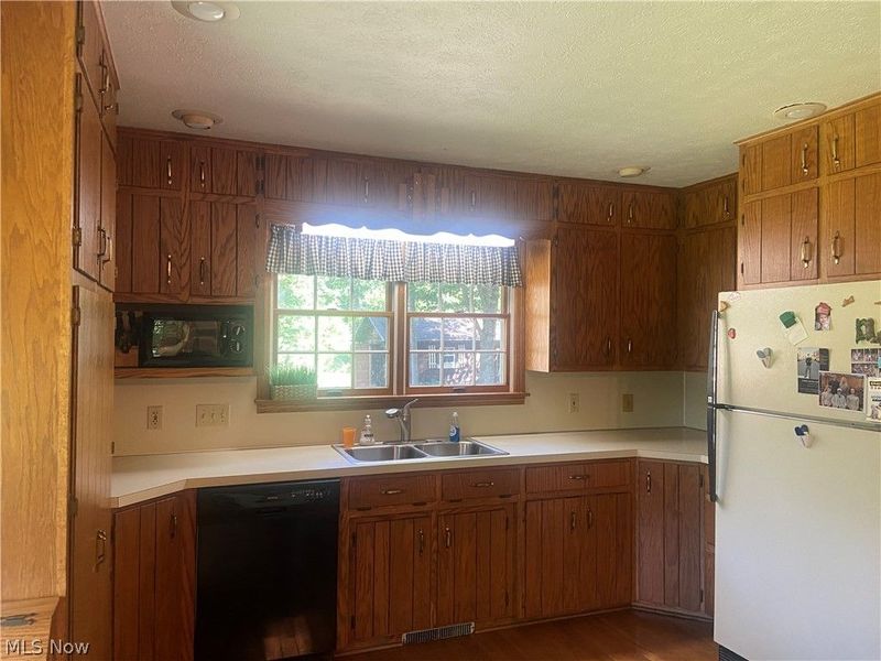 2445 S Elyria Road, Wooster, OH 44691 Photo 10
