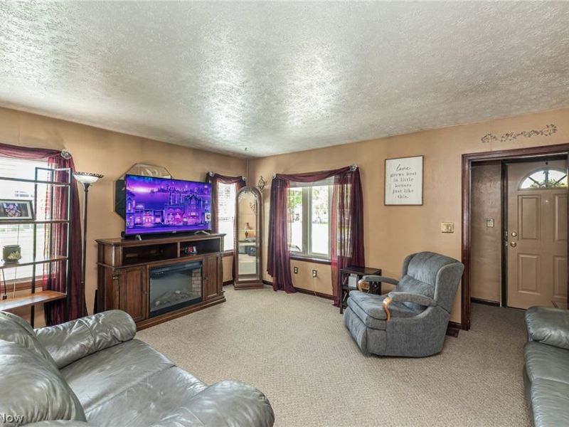 2424 E 30th Street, South Lorain, OH 44055 Photo 17