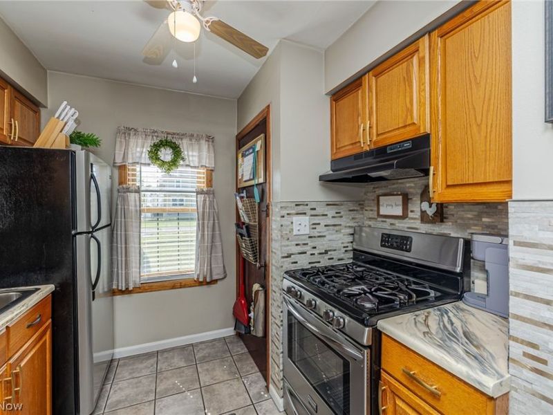 2424 E 30th Street, South Lorain, OH 44055 Photo 19