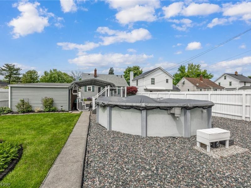 2424 E 30th Street, South Lorain, OH 44055 Photo 7