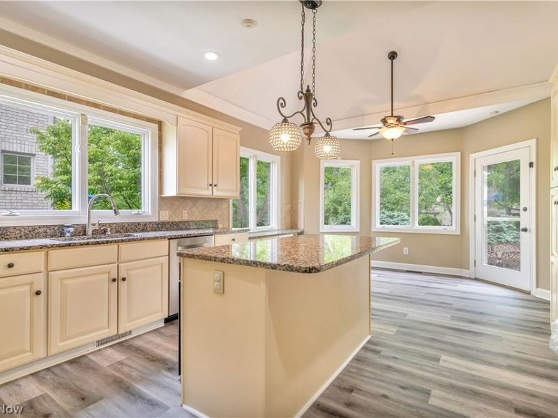 3790 Woodleigh Avenue NW, Canton, OH 44718 Photo 12