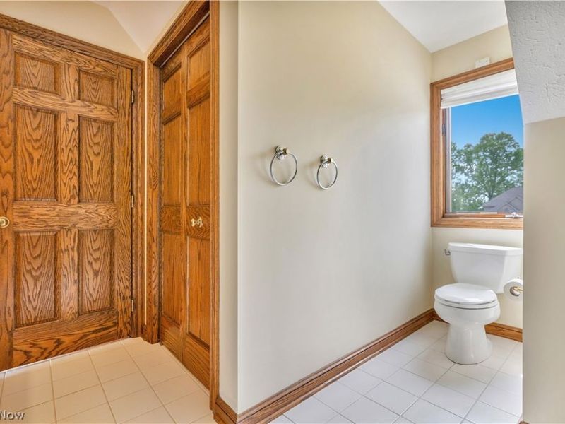 3790 Woodleigh Avenue NW, Canton, OH 44718 Photo 28