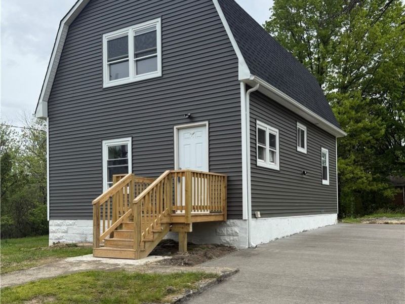 418 W Glenaven Avenue, Youngstown, OH 44511 Photo 2