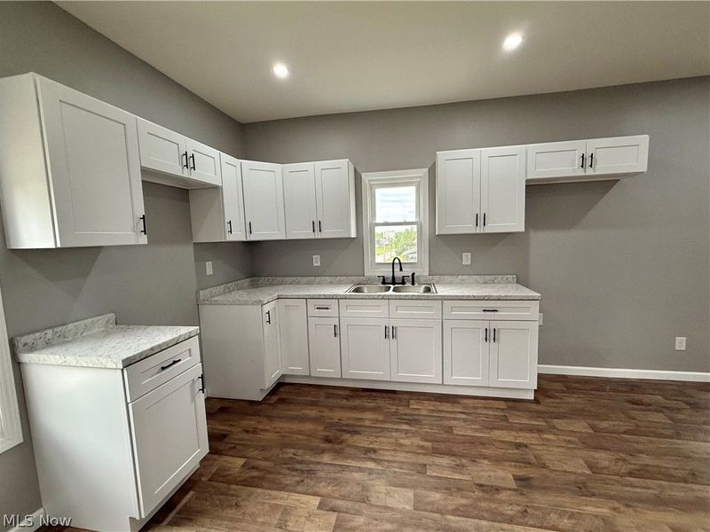 418 W Glenaven Avenue, Youngstown, OH 44511 Photo 6