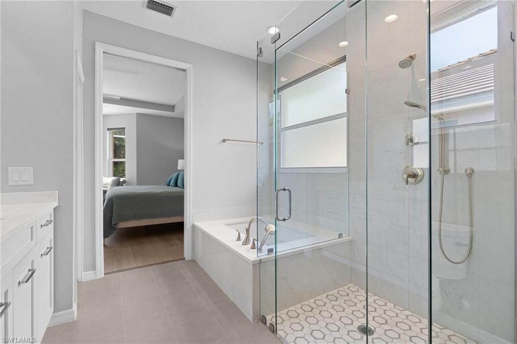 1717 Winding Oaks Way, Naples, FL 34109 Photo