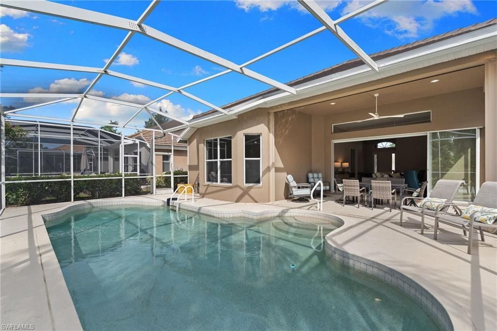 1717 Winding Oaks Way, Naples, FL 34109 Photo