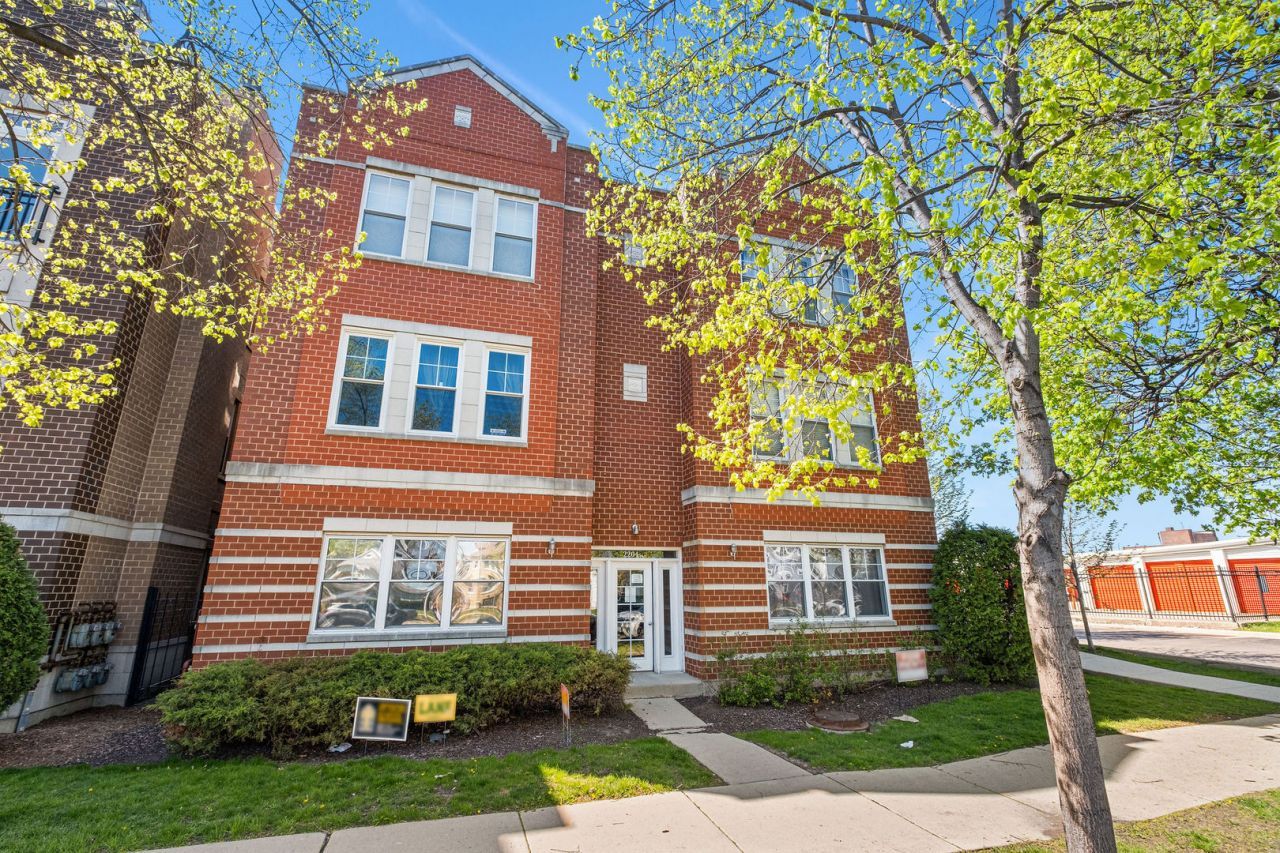 2204 N Natchez Avenue, Unit 1N, Chicago, IL 60707 Main Photo