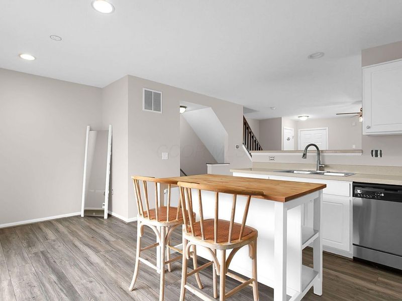 6318 Marsh Wren Drive, Unit 46-631, Columbus, OH 43230 Photo 10