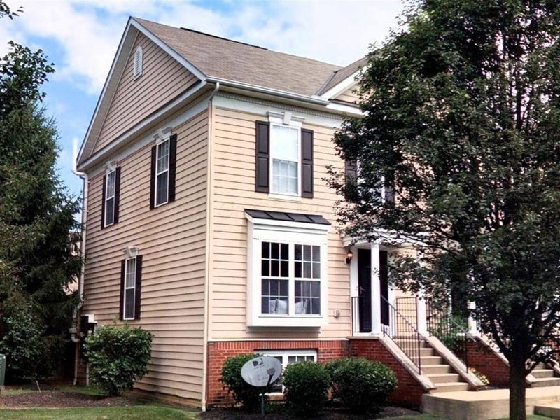 6318 Marsh Wren Drive, Unit 46-631, Columbus, OH 43230 Photo 2