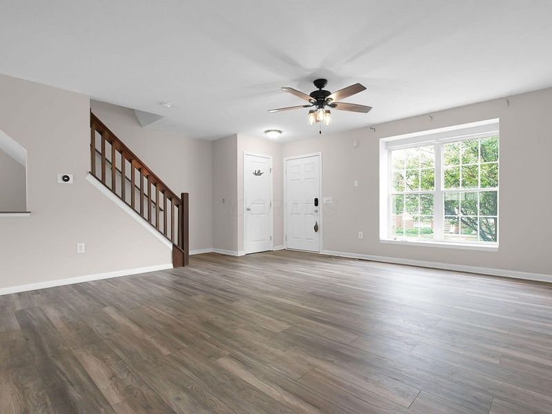 6318 Marsh Wren Drive, Unit 46-631, Columbus, OH 43230 Photo 7