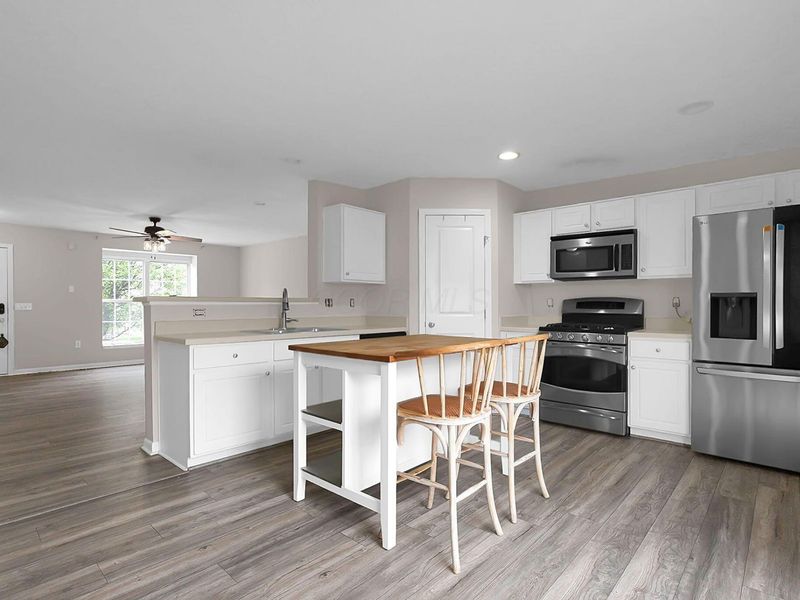 6318 Marsh Wren Drive, Unit 46-631, Columbus, OH 43230 Photo 9
