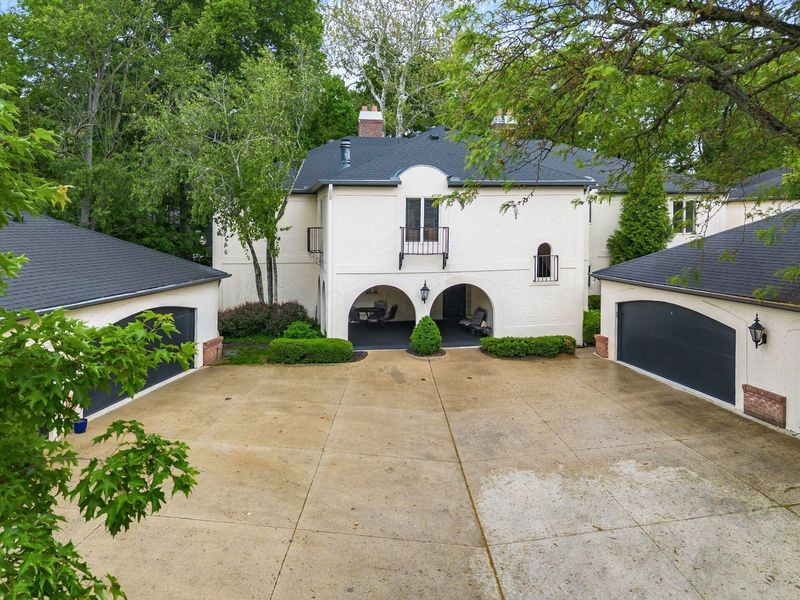 100 Bishop Square, Bexley, OH 43209 Photo 1