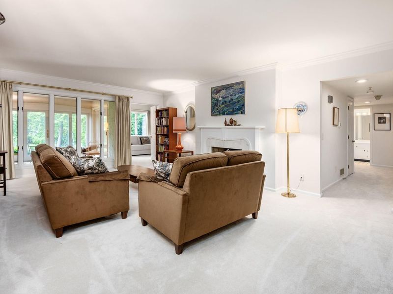 100 Bishop Square, Bexley, OH 43209 Photo 8