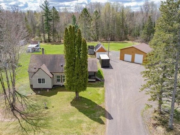 4304 E County Road B , Superior, WI 54880