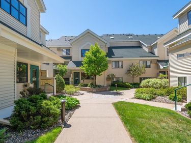 7605 Edinborough Way, Unit 6214, Edina, MN 55435