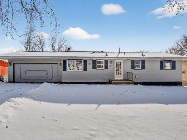 8941 48th Avenue N, New Hope, MN 55428