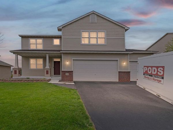 2061 Winterberry Lane, Shakopee, MN 55379