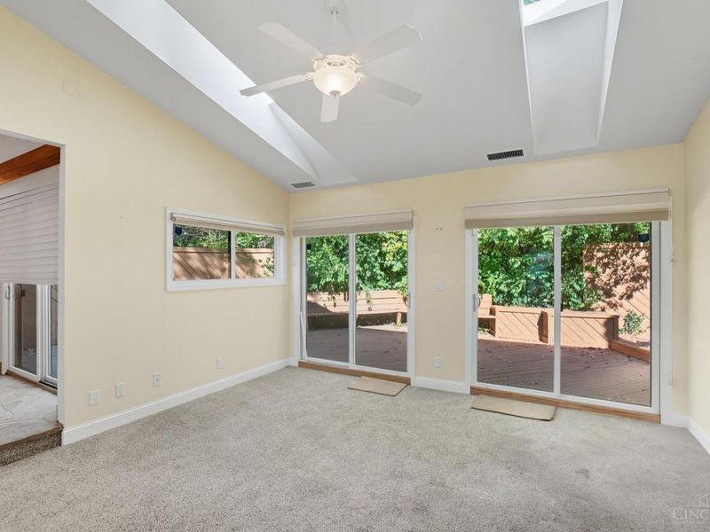 9870 Timbers Drive, Blue Ash, OH 45242 Photo 14