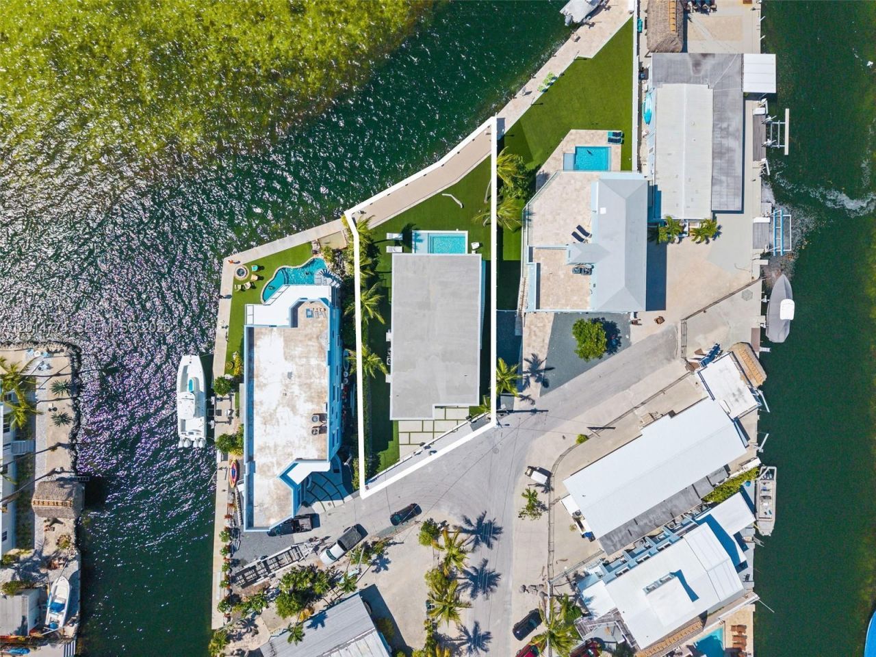 142 Guilford Ct, Tavernier, FL 33070 Photo