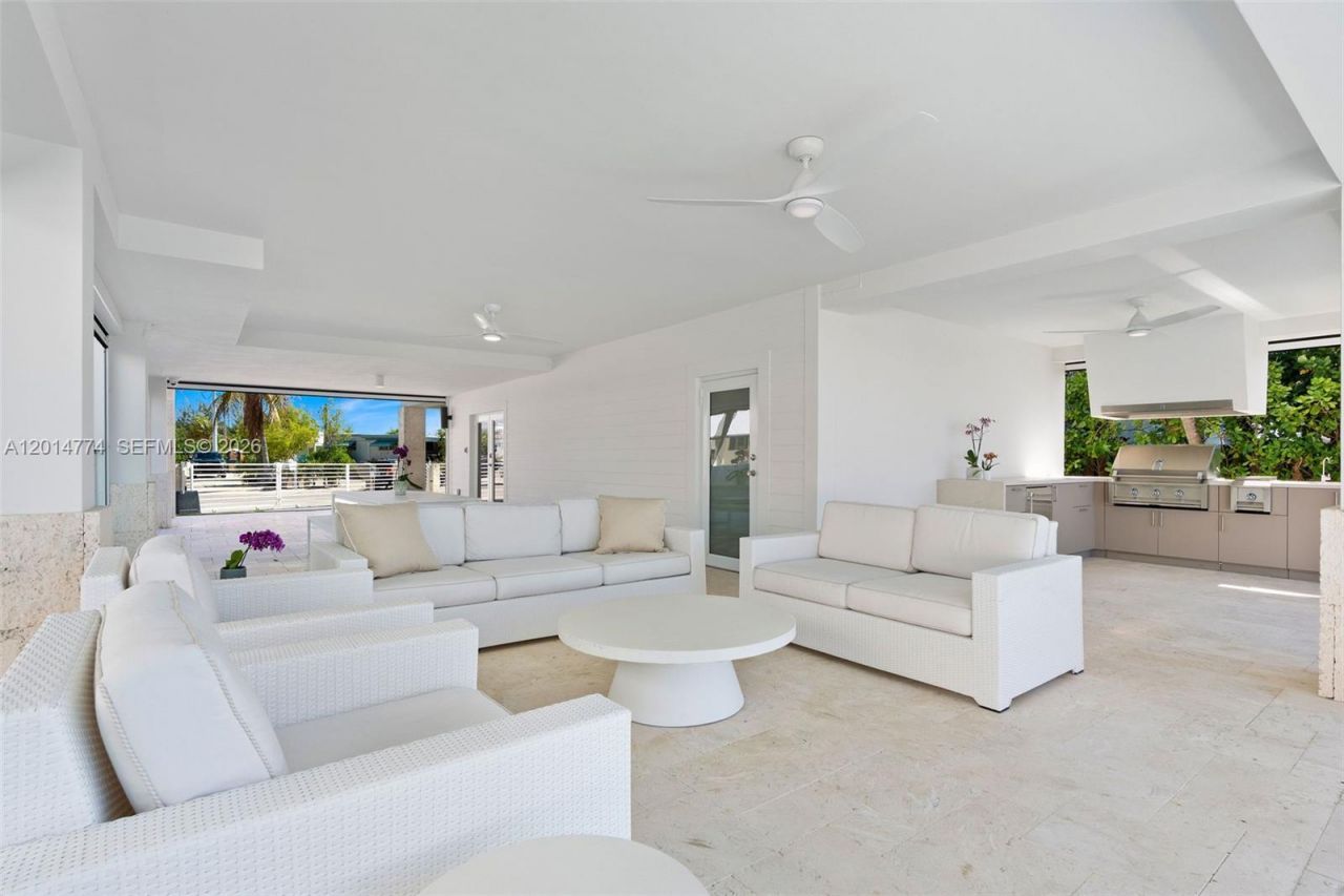 142 Guilford Ct, Tavernier, FL 33070 Photo