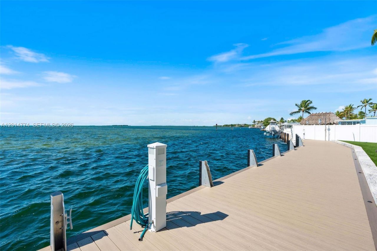 142 Guilford Ct, Tavernier, FL 33070 Photo