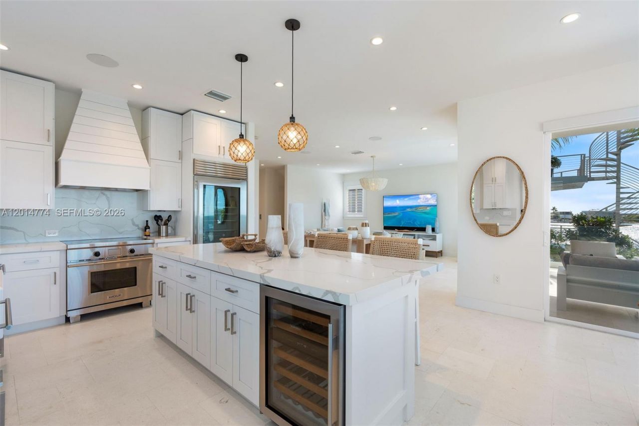 142 Guilford Ct, Tavernier, FL 33070 Photo