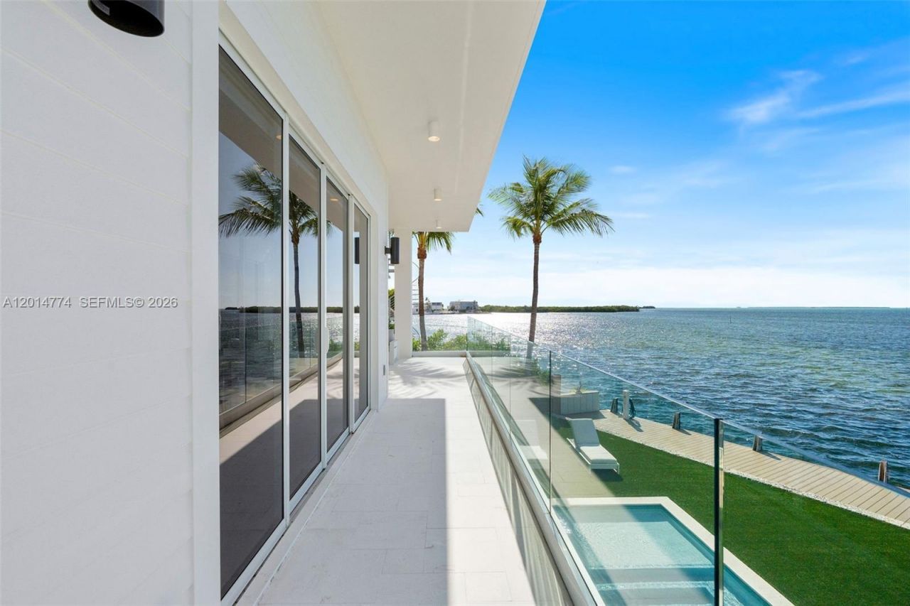 142 Guilford Ct, Tavernier, FL 33070 Photo