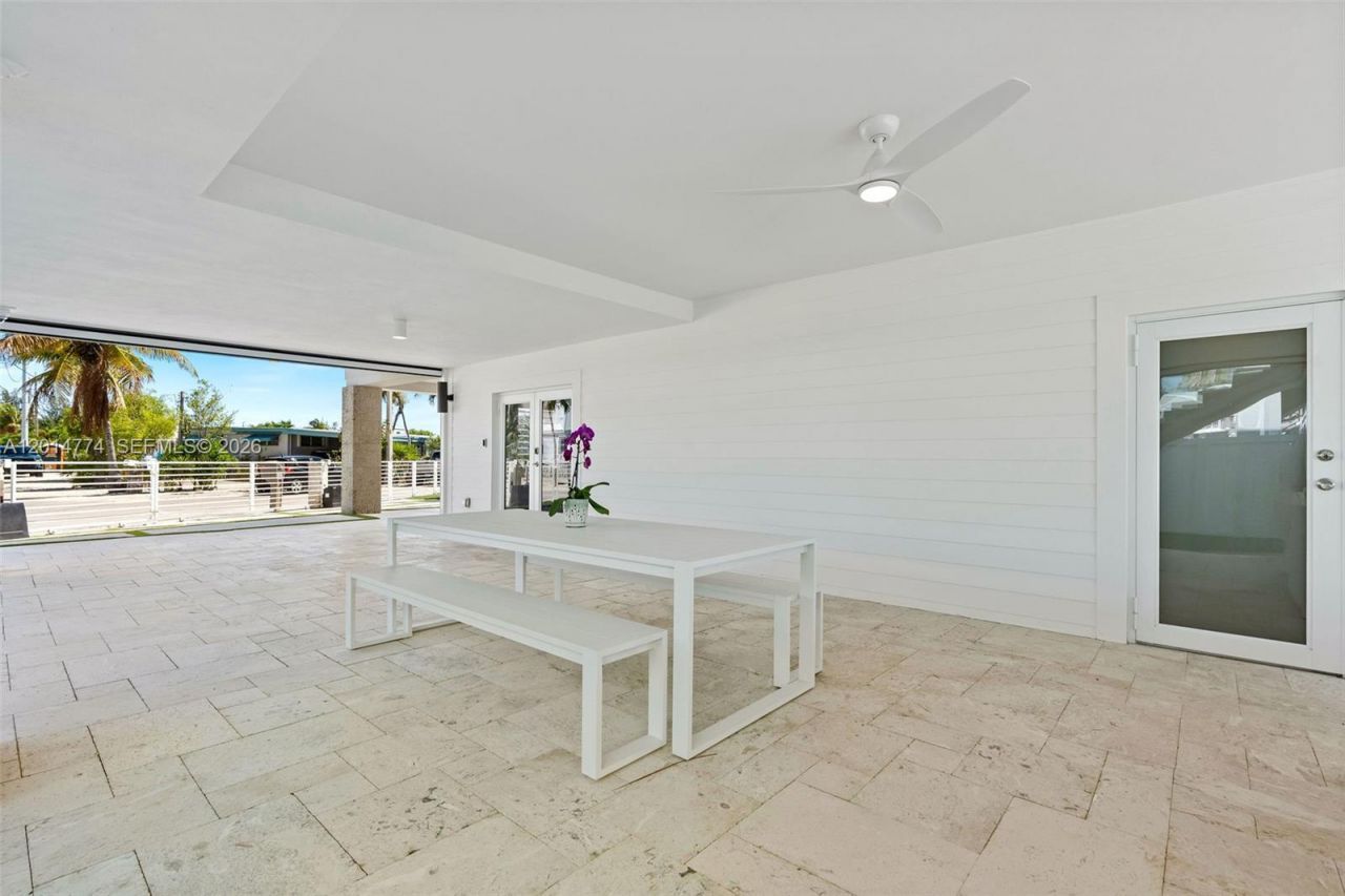 142 Guilford Ct, Tavernier, FL 33070 Photo