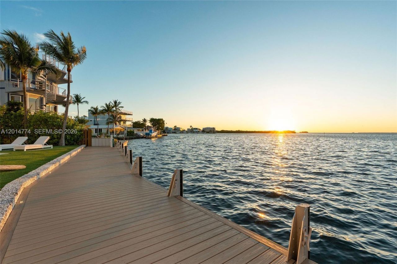 142 Guilford Ct, Tavernier, FL 33070 Photo