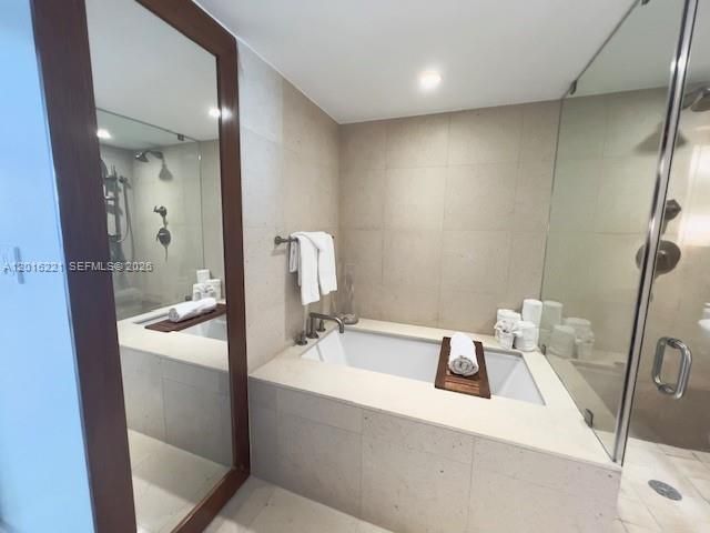 6801 Collins Ave , Unit 718, Miami Beach, FL 33141 Photo