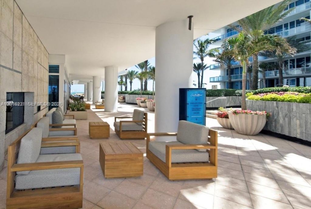 6801 Collins Ave , Unit 718, Miami Beach, FL 33141 Photo