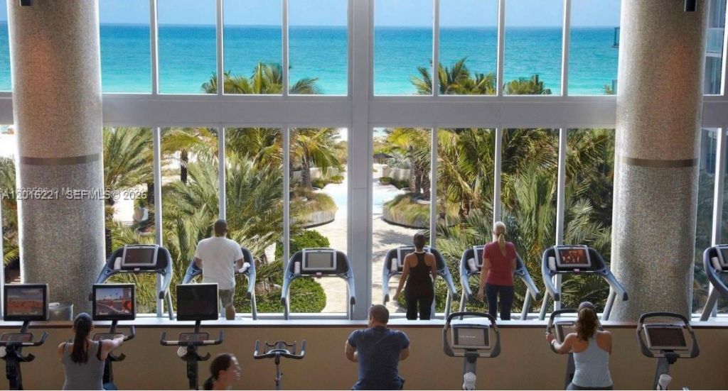 6801 Collins Ave , Unit 718, Miami Beach, FL 33141 Photo